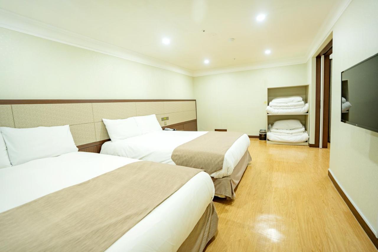 Jeju Robero Hotel Exterior photo