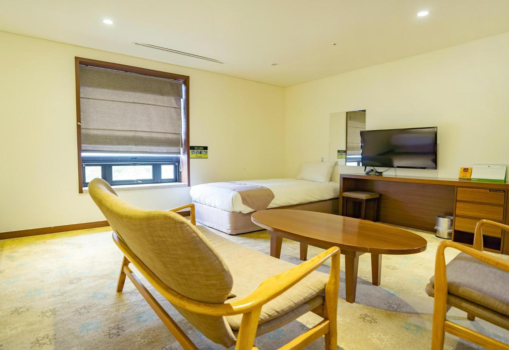 Jeju Robero Hotel Exterior photo