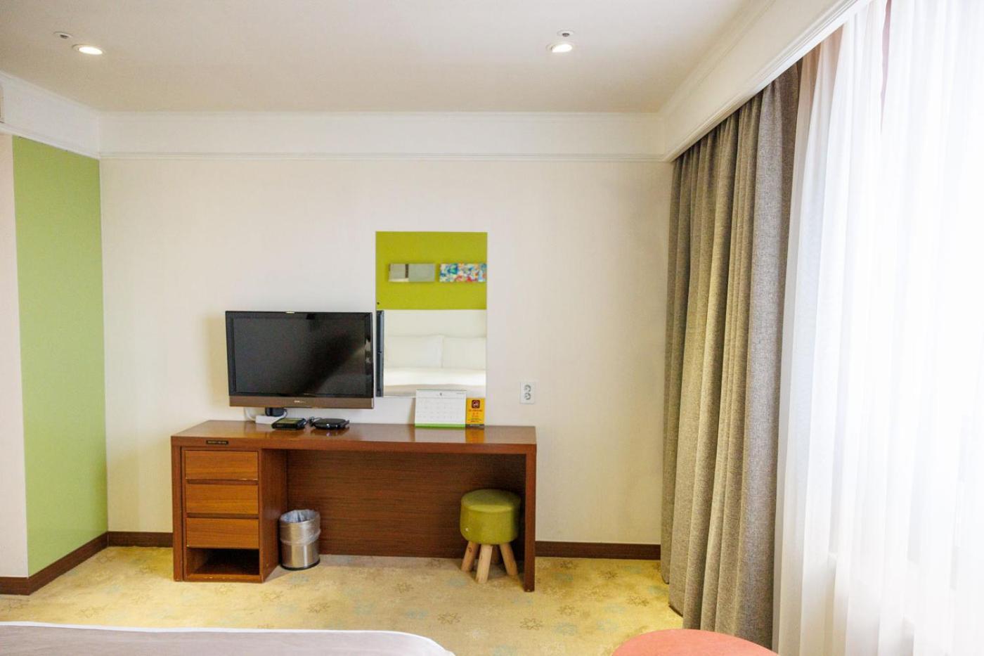 Jeju Robero Hotel Exterior photo
