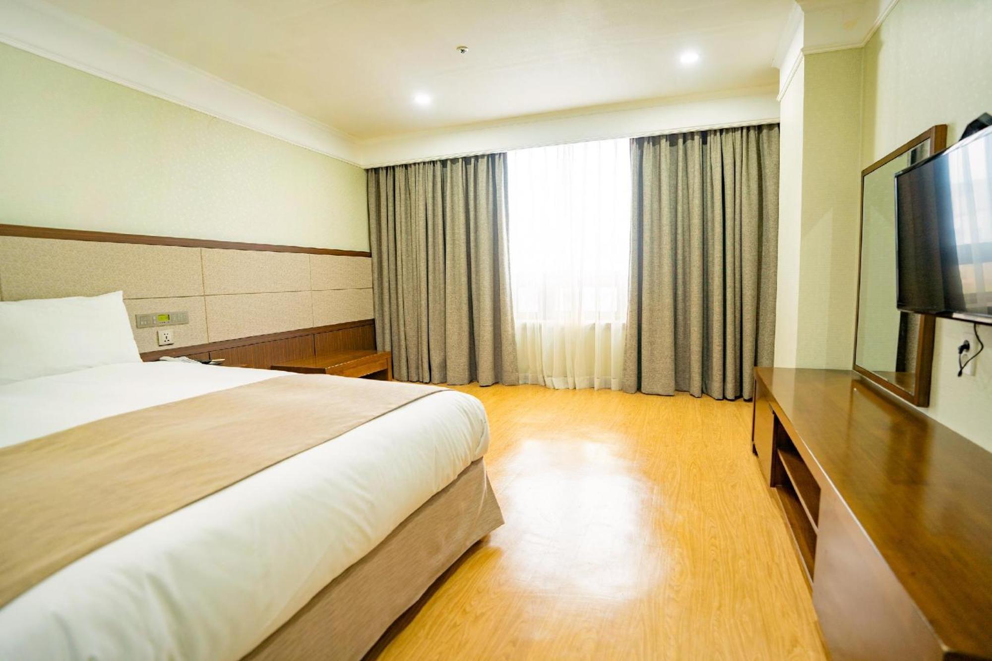 Jeju Robero Hotel Exterior photo